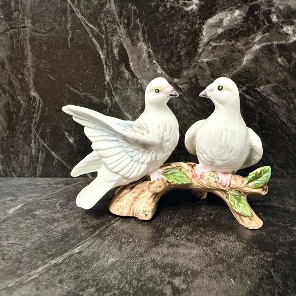 LEFTON Dove Figurines (Set of 4) - Picture 6 of 15
